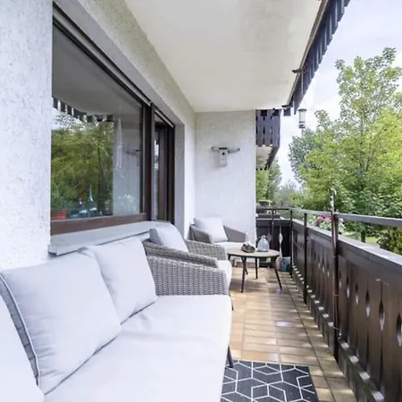 Mit Kamin-sonnendurchflutet-balkon شقة